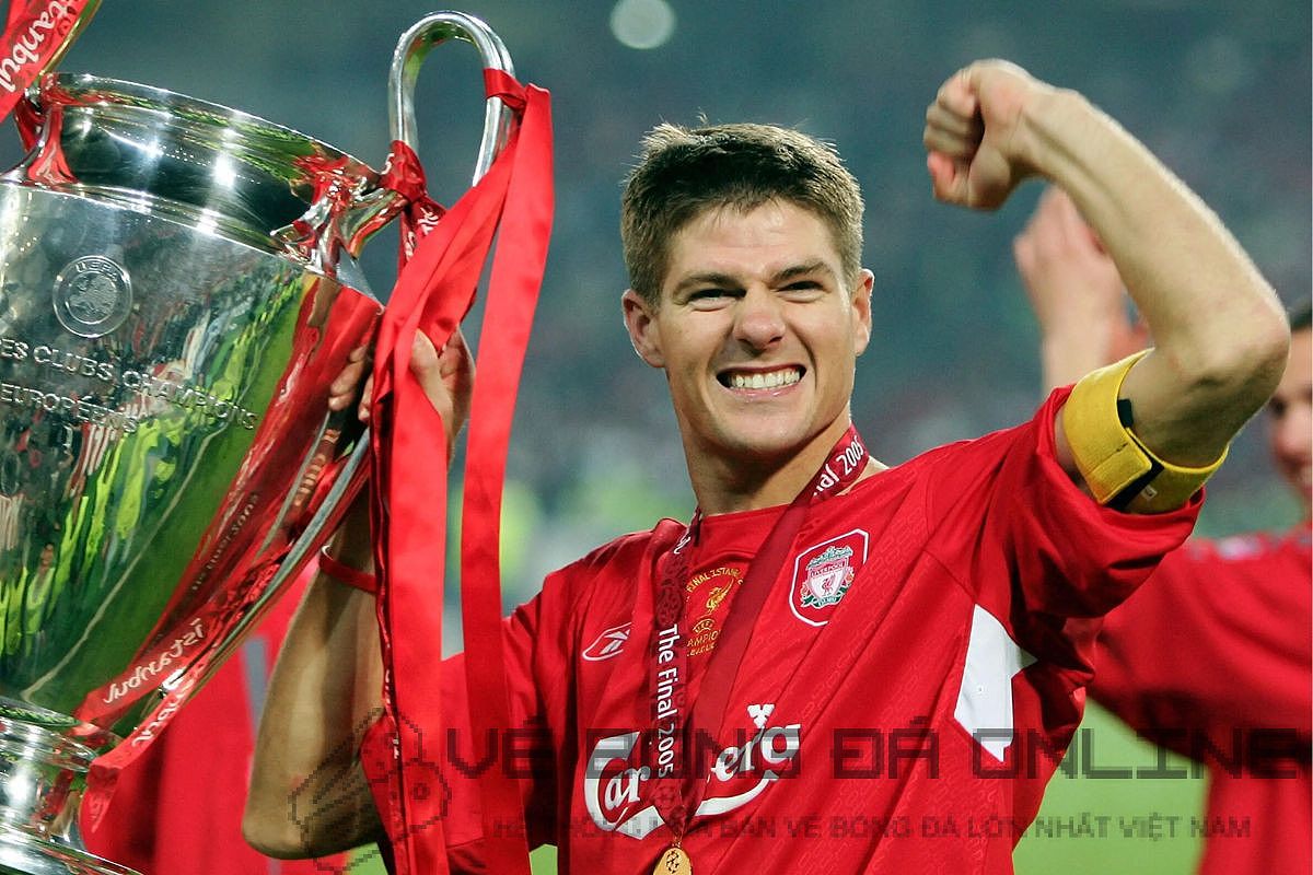 Steven Gerrard, 'Vua của Anfield', tiền vệ huyền thoại của Liverpool với khả năng chuyền bóng xuất sắc